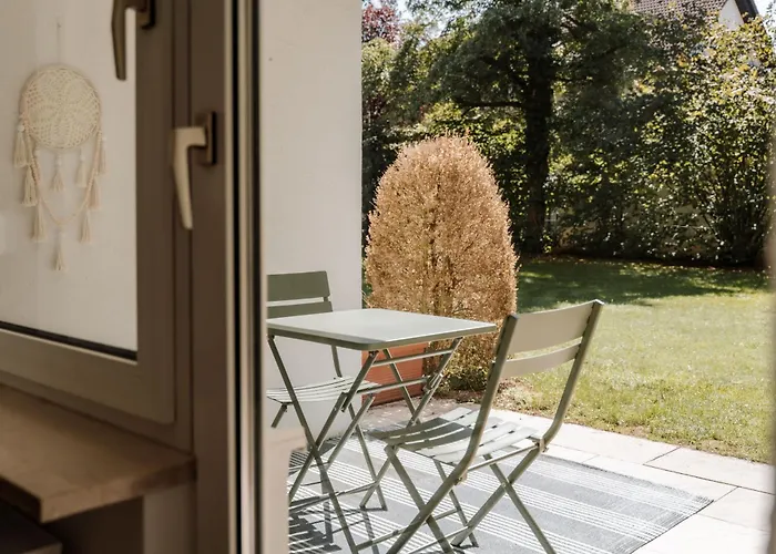 Mit Terrasse & Parkplatz In - Skyrise Appartement *