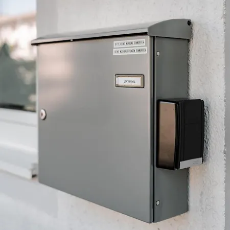 Apartment Mit Terrasse & Parkplatz In - Skyrise